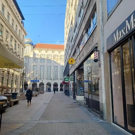 Main Square 1 Apartment Zagreb